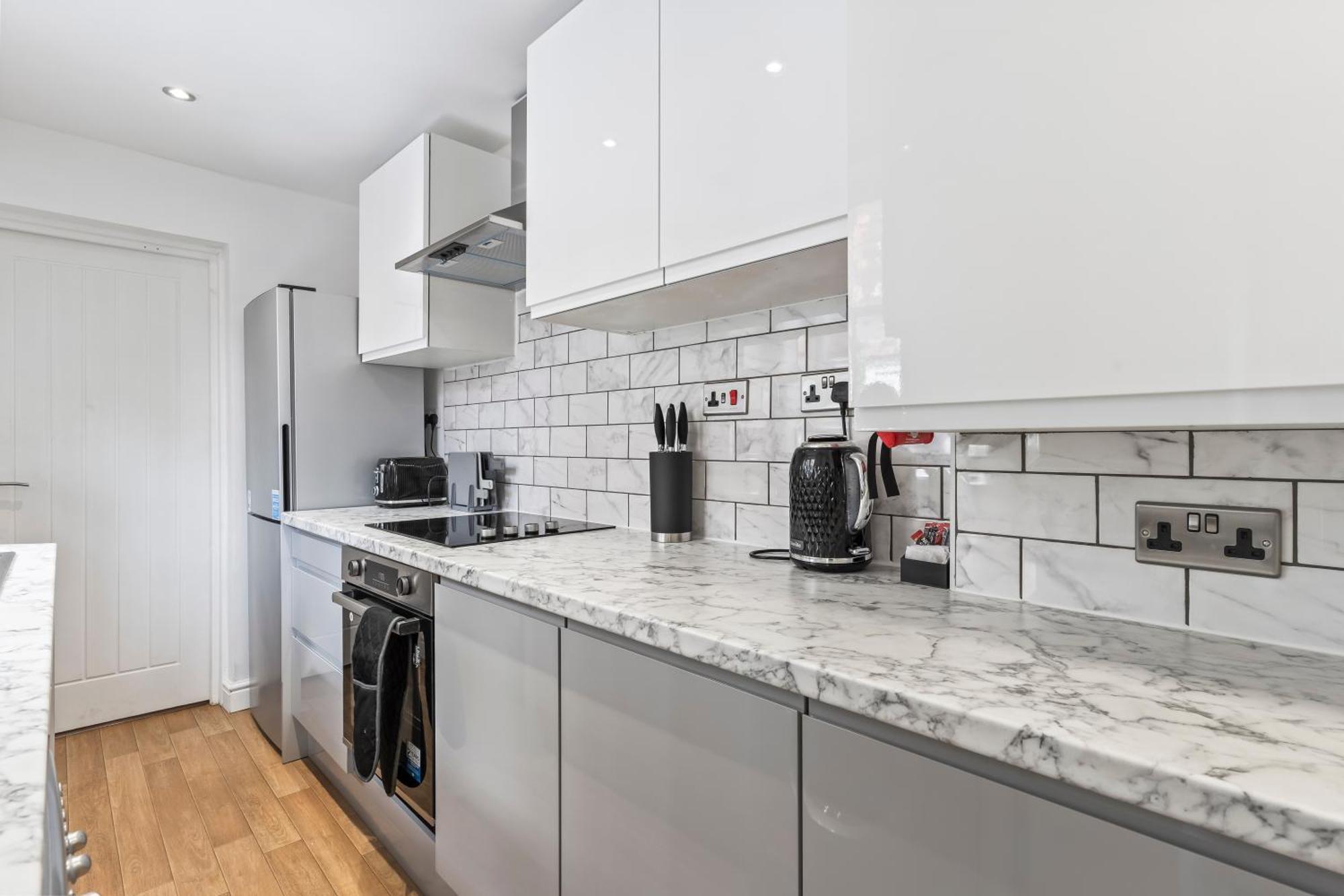 4 Bedroom, 2 Bath In Newcastle Town Centre Exterior photo