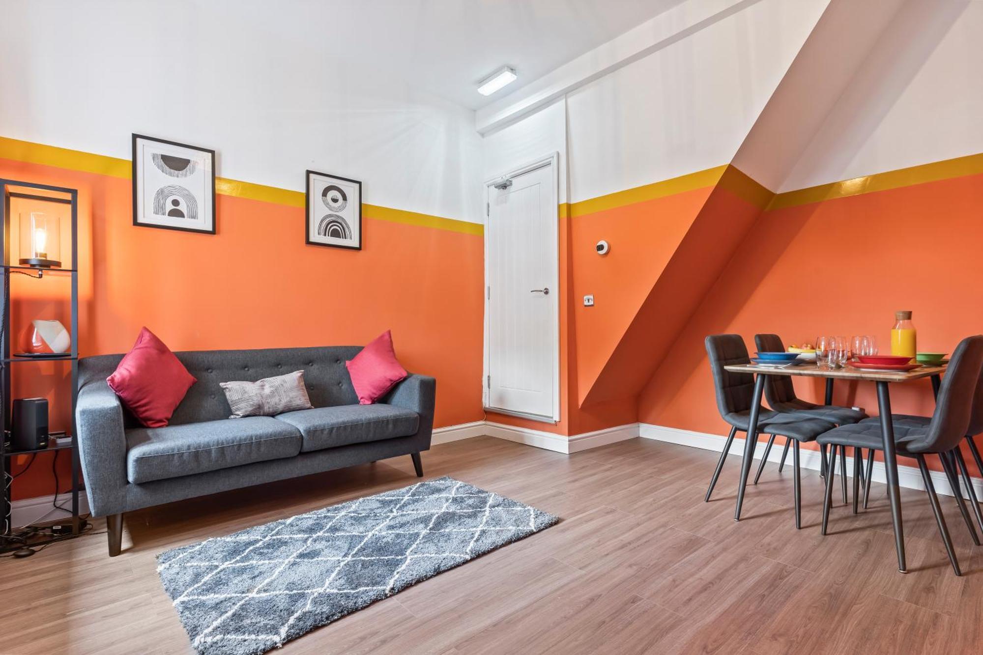4 Bedroom, 2 Bath In Newcastle Town Centre Exterior photo