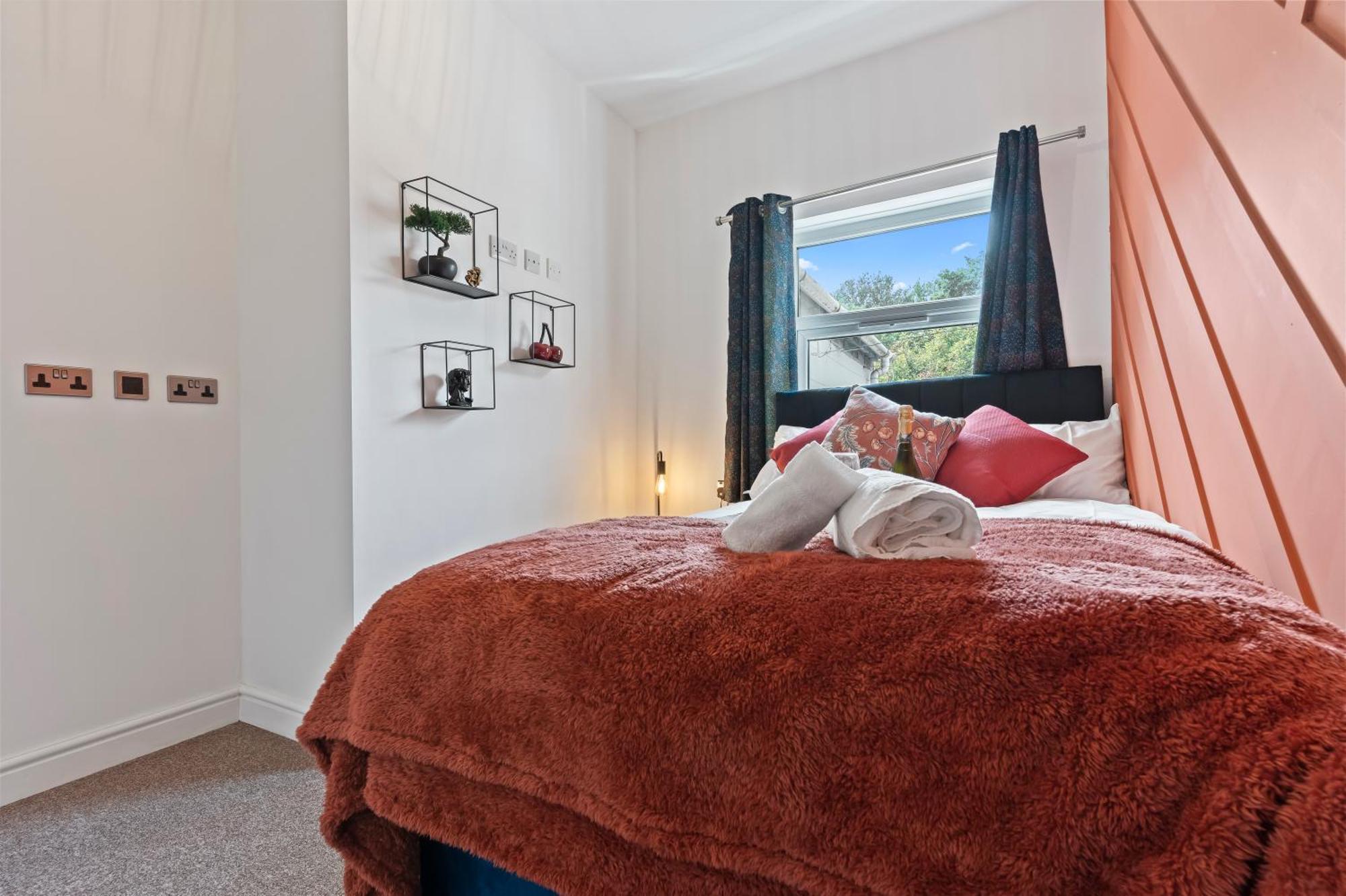 4 Bedroom, 2 Bath In Newcastle Town Centre Exterior photo
